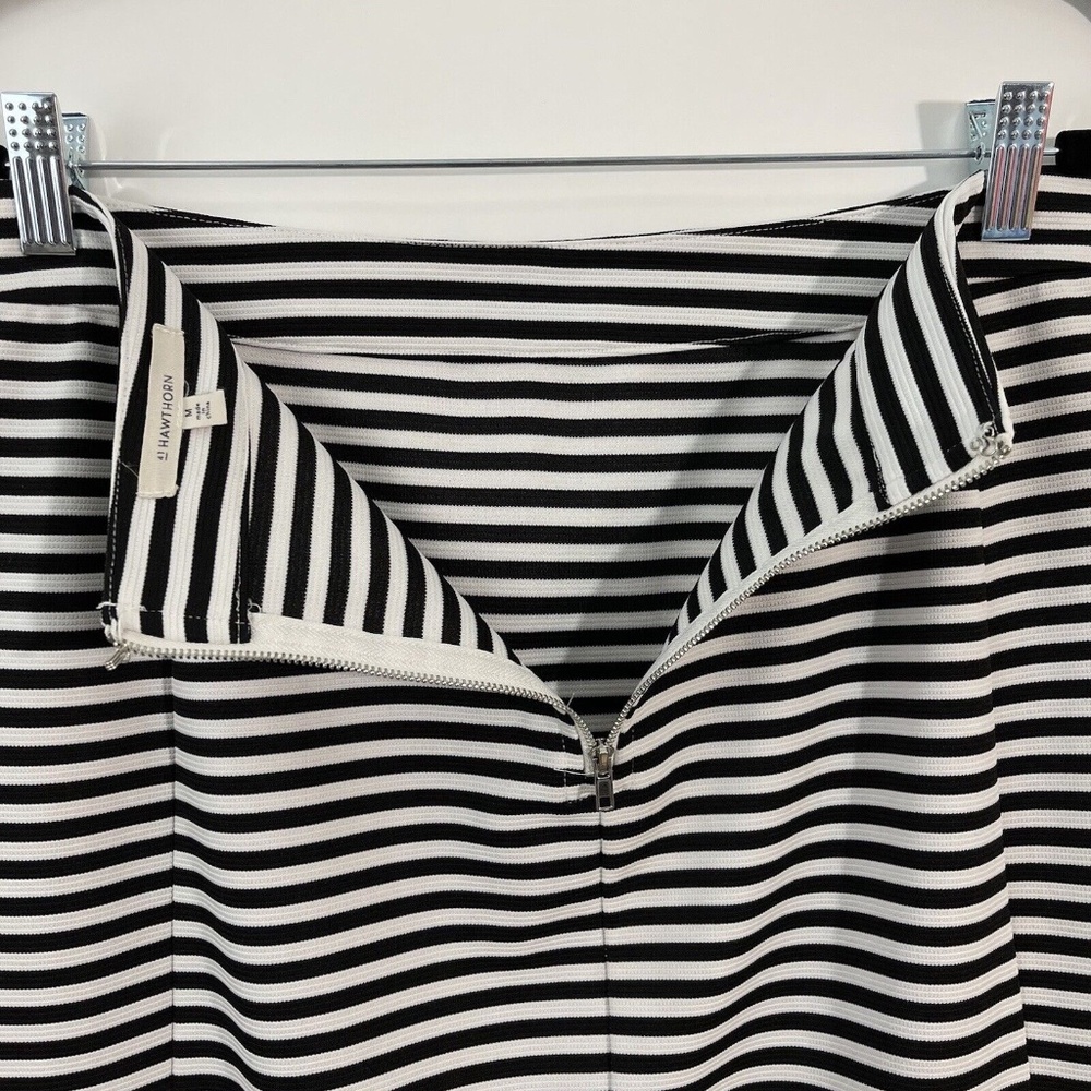 41 Hawthorn Women’s Size Medium Black White Striped Print Walt Zip Mini Skirt - Picture 9 of 9